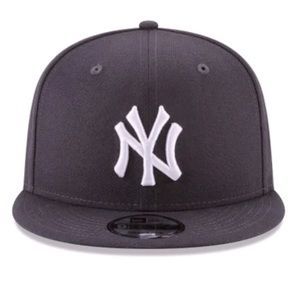 New Era 9Fifty High Crown SnapBack Cap NWT Classic NY Yankees Navy & White